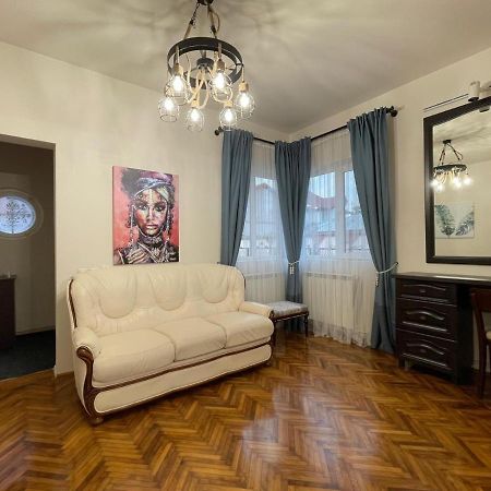 Premier Rooms Ploiesti Exterior photo