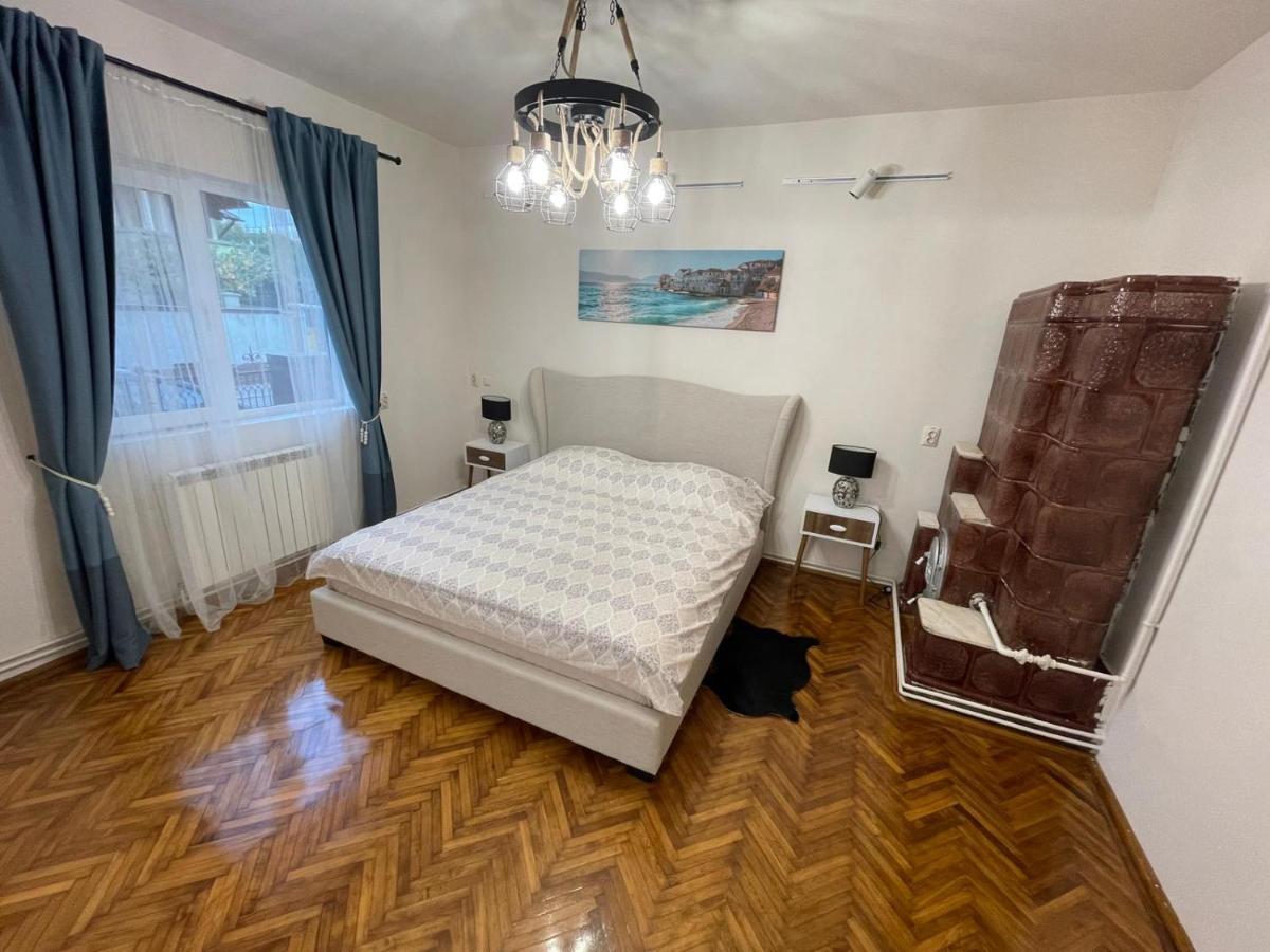 Premier Rooms Ploiesti Exterior photo