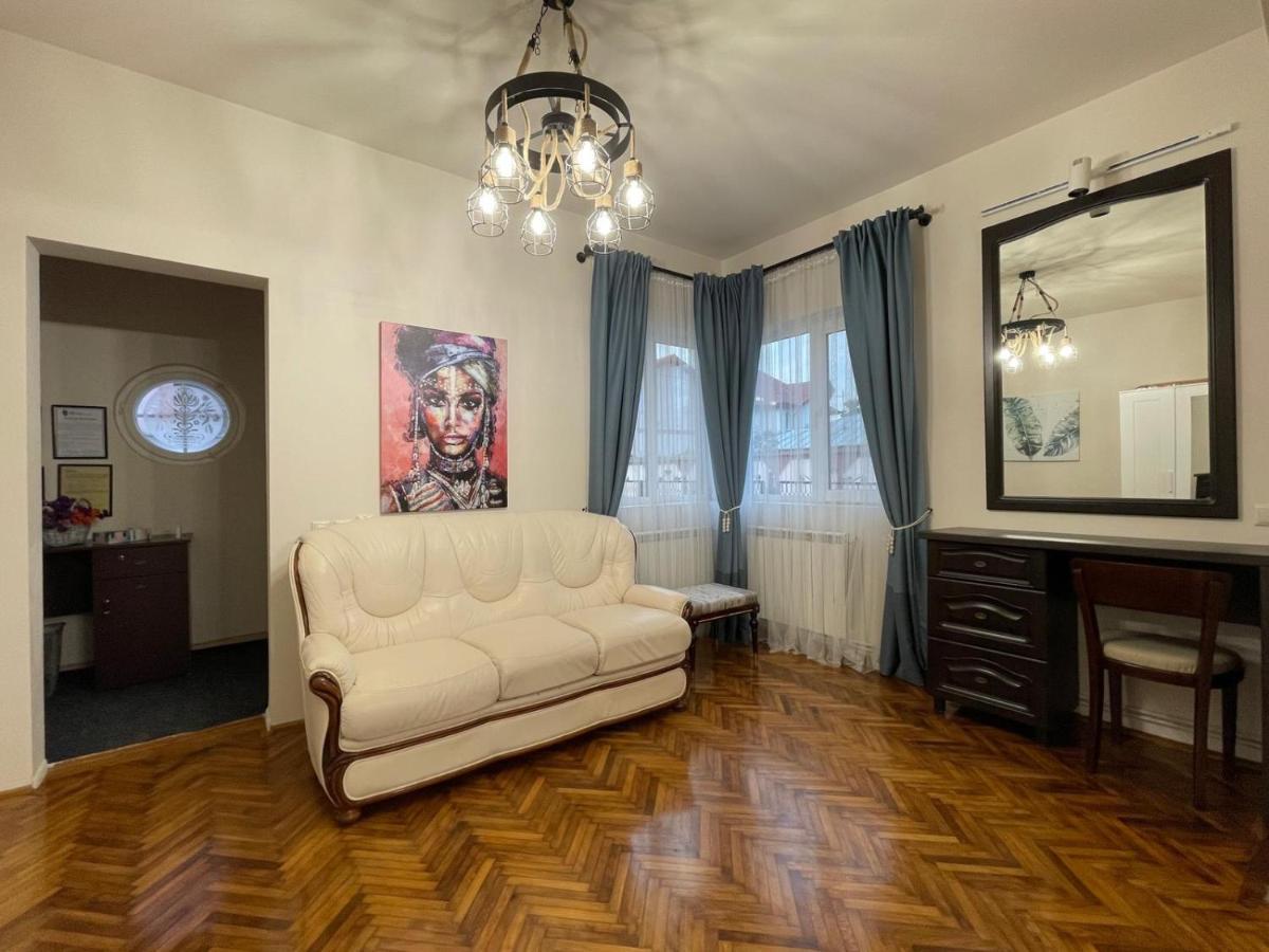 Premier Rooms Ploiesti Exterior photo