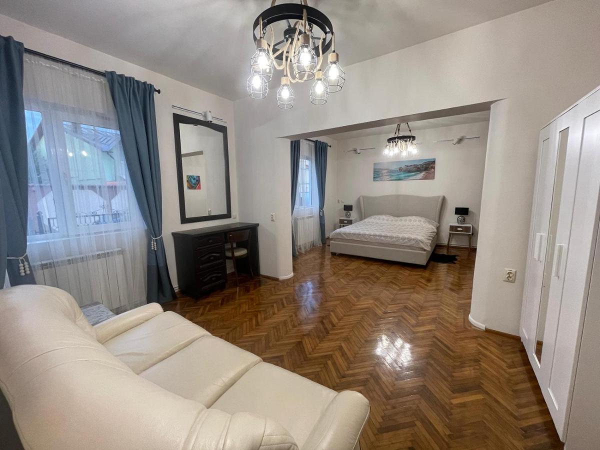 Premier Rooms Ploiesti Exterior photo